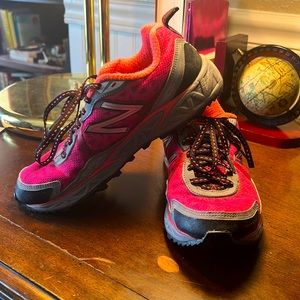HOT PINK NEW BALANCE women’s sneakers